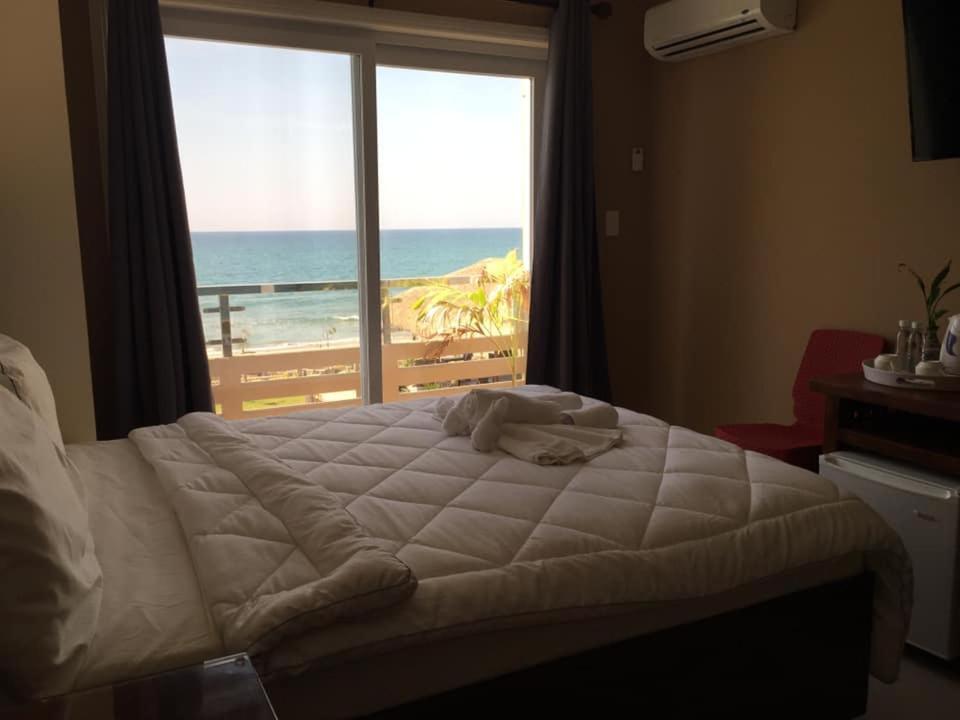 Em Royalle Hotel & Beach Resort San Juan  Luaran gambar