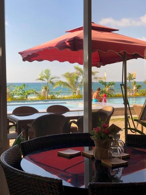 Em Royalle Hotel & Beach Resort San Juan  Luaran gambar